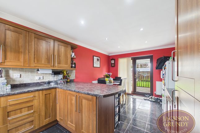 29, Gallfield Court, Northampton photo 4