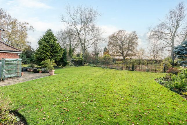Harcourt Cottage, 108 Orchard Road, Tewin photo 2
