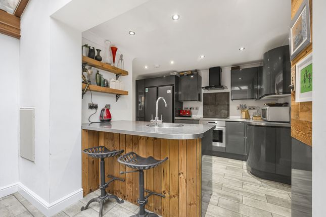 5 Diamond Villas, The Street, Reading photo 2