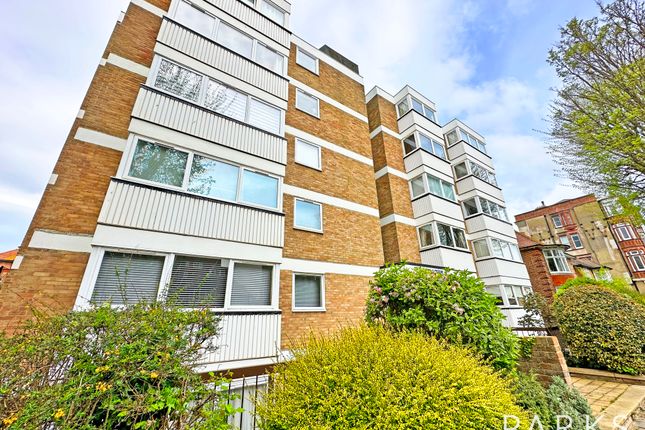 Thumbnail Flat to rent in Windsor Lodge, 26-28 Third Avenue, Hove, East Sussex