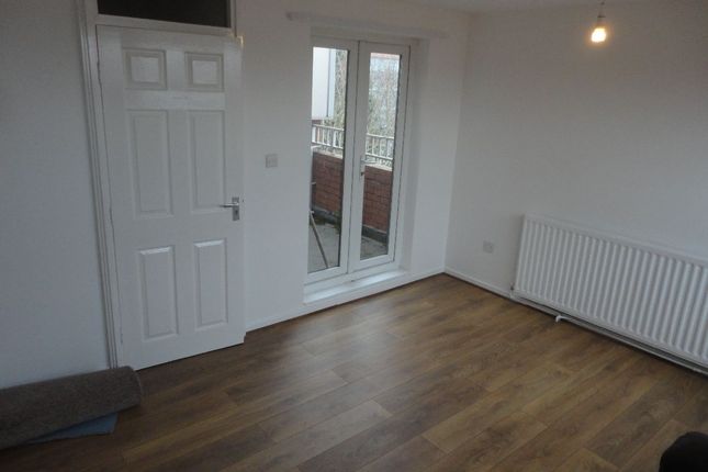 36 Moss House Close, Birmingham photo 3