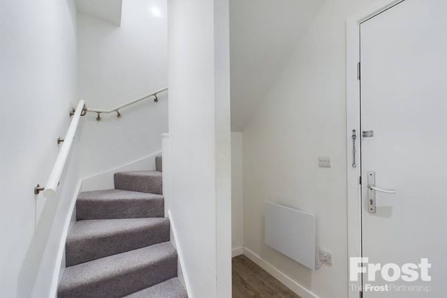Flat 39, Wraysbury House, 4, London Road, Surrey photo 4