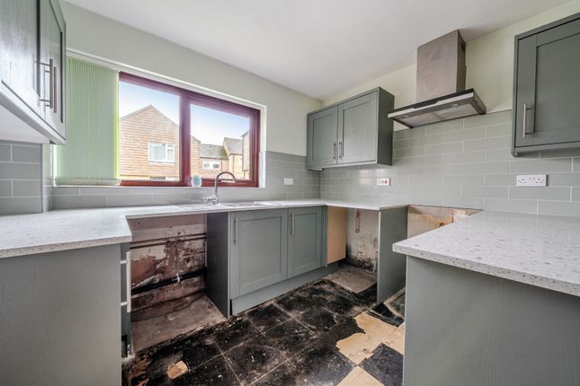 19, Deveron Grove, Bristol photo 4