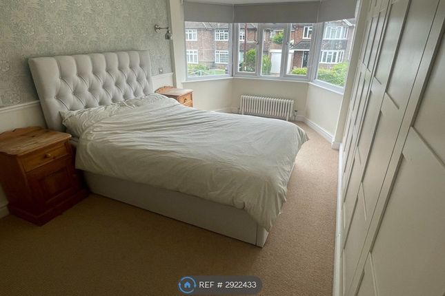 Chalfont Drive, Gillingham photo 5
