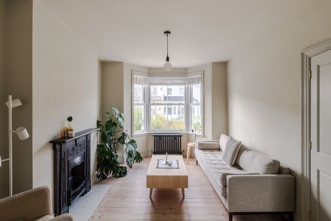 320067 - 45 Howarth Road-24.Jpeg