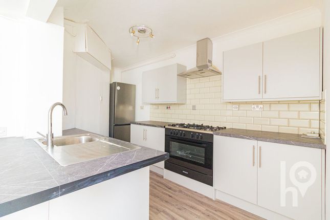 13, Stanley Avenue, Queenborough photo 4