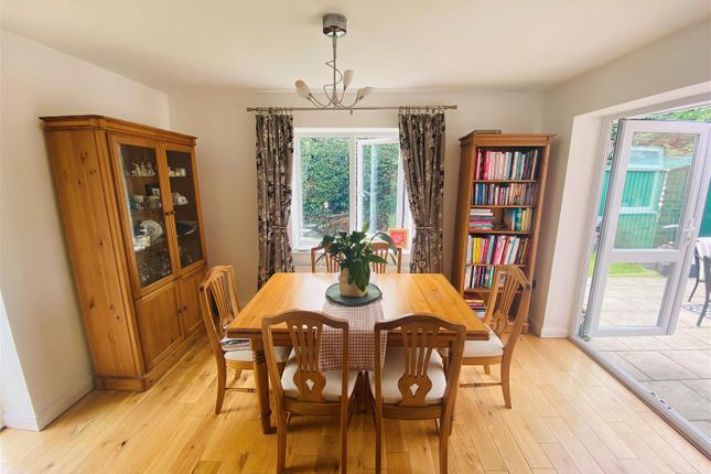 2, Starling Close, Farndon photo 4