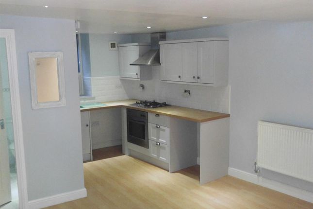 14a, High Street, Bradford photo 3