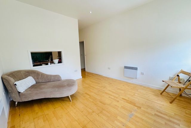11, Grange Park, Ealing photo 3