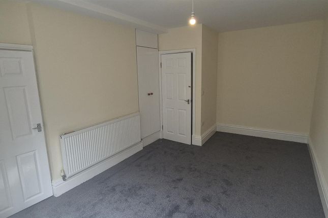 Flat 1, Roseleigh, Leek photo 5