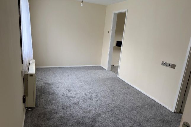 19, Norbrek, Milton Keynes photo 2