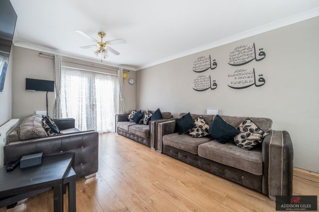 13, Beresford Avenue, Slough photo 2