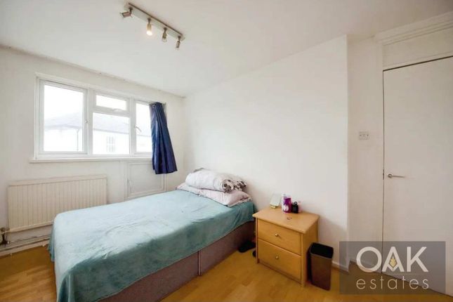 Maisonette for sale in Old Road, Enfield