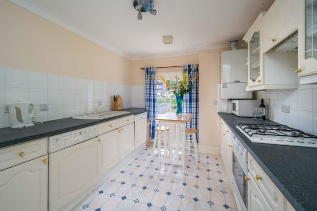 Flat for sale in Period Apartment - Melcombe House, Queens Road, Cowes