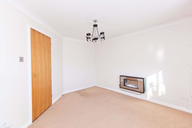Flat 42, Lady Hamilton Court, Southend-On-Sea photo 5