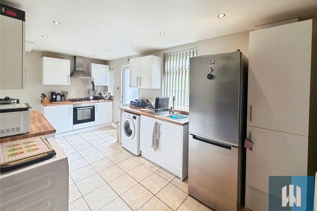 24, Oak Tree Road, Huddersfield photo 2