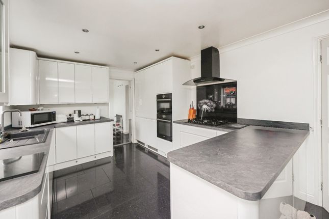 28 Rivermead, Lincoln, Lincolnshire photo 2