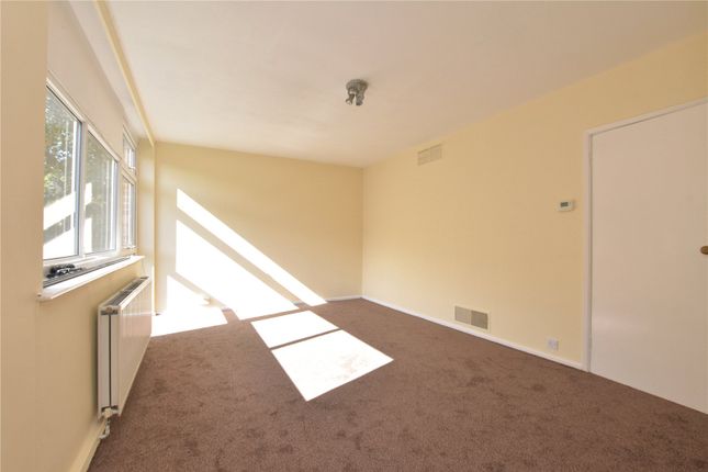 5, Grove Court, Leeds photo 4
