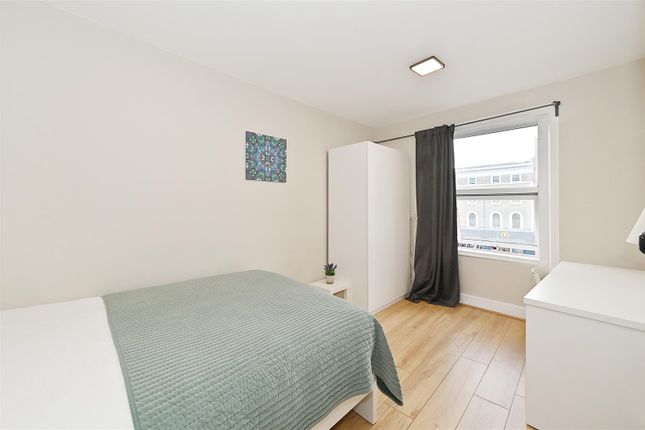 2-bed house on 341, Gray's Inn Road, London, £2,850/mo
