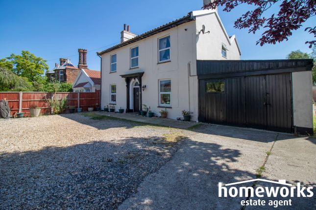 Thumbnail Detached house for sale in Commercial Road, Dereham
