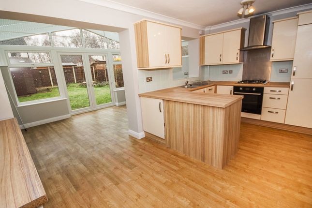 17 Allgreave Close, Sale photo 3
