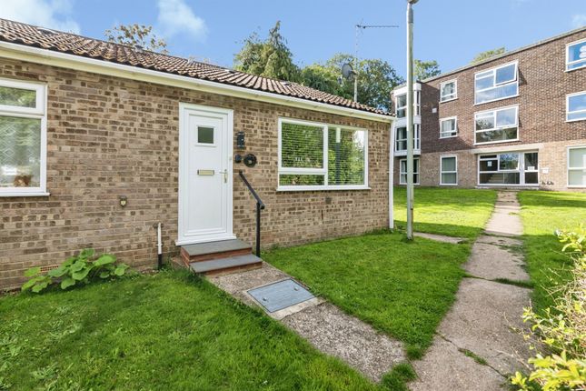1-bed terraced on 19, Dell Court, Dell Road, Lowestoft, £120,000