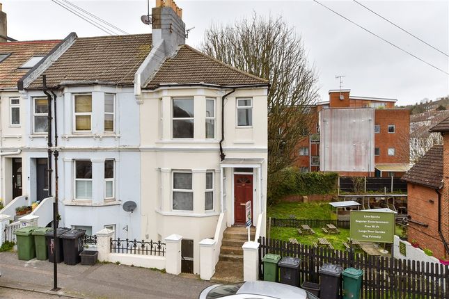 2-bed flat on Upper Hollingdean Road, Brighton, £270,000