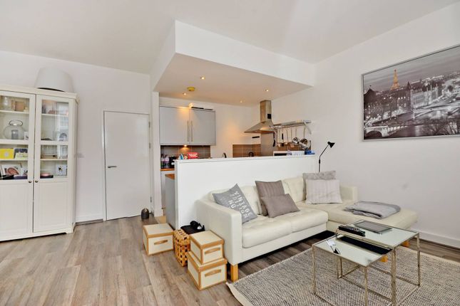 Finborough Road, Chelsea photo 3