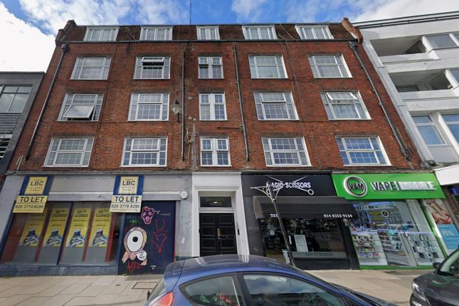 1-bed flat on Flat 30 Eastgate House, 223 High Street, Guildford, Surrey, GU1 3BY, £75,000