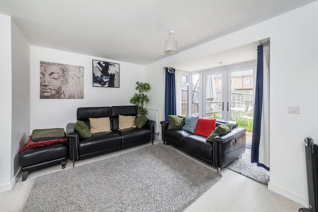 12 Plover End, Didcot photo 4