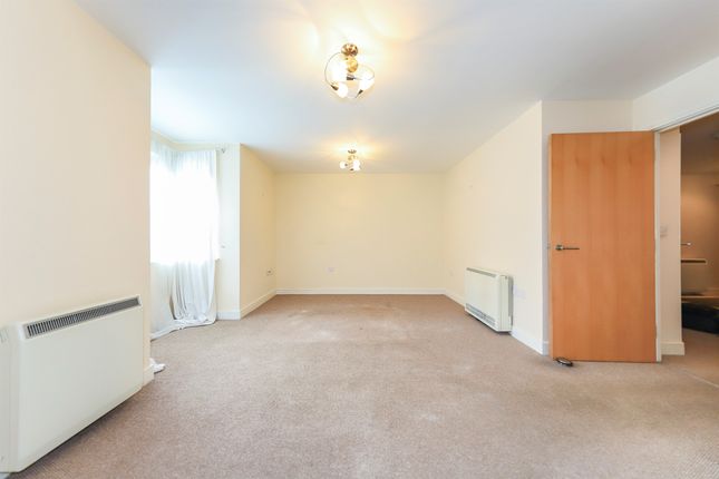 2, Vine Close, Wolverhampton photo 3