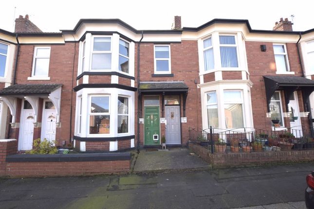 Thumbnail Flat to rent in Fontburn Terrace, North Shields