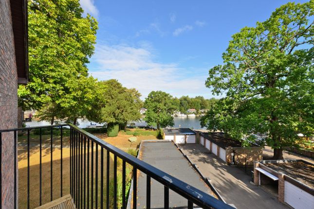9, Hillrise, Surrey photo 3