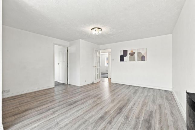Flat 46 Bren Court, 2 Colgate Place, Enfield photo 3