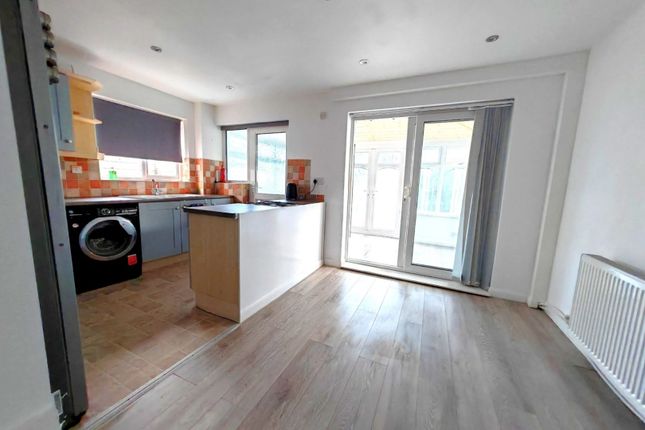 10, Highfields Close, Loughborough photo 4