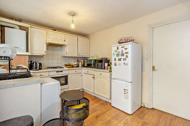 46, Collingwood Road, Rainham photo 4