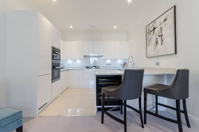 Flat to rent in Palace Wharf, Hammersmith, London