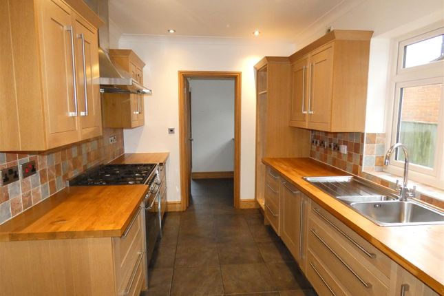 5, Cross Road, Crewe photo 3