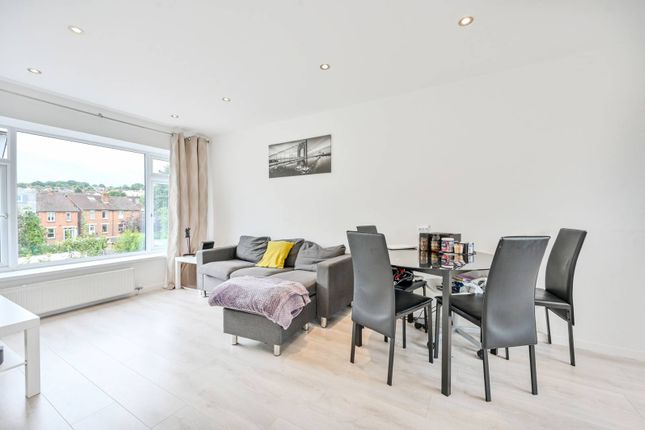 Thumbnail Flat for sale in Guildford Park Avenue, Guildford