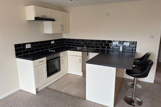 Flat 4 Shorelands Court, 177 Southwood Road, Hayling Island photo 4