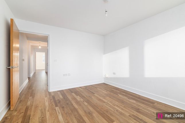 Thumbnail Flat for sale in Watts Grove, London