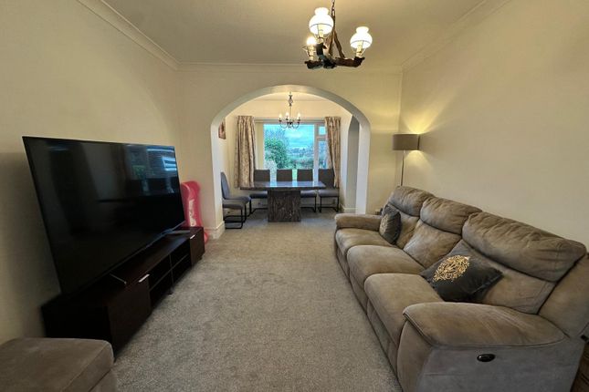 229, Heywood Old Road, Middleton photo 2
