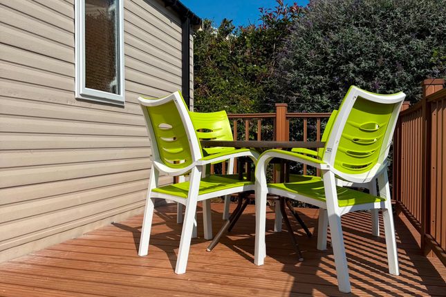 8, Cheverton Copse Holiday Park, Scotchells Brook Lane, Sandown photo 2