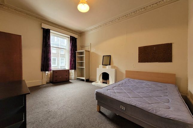 Flat to rent in Nethergate, Dundee