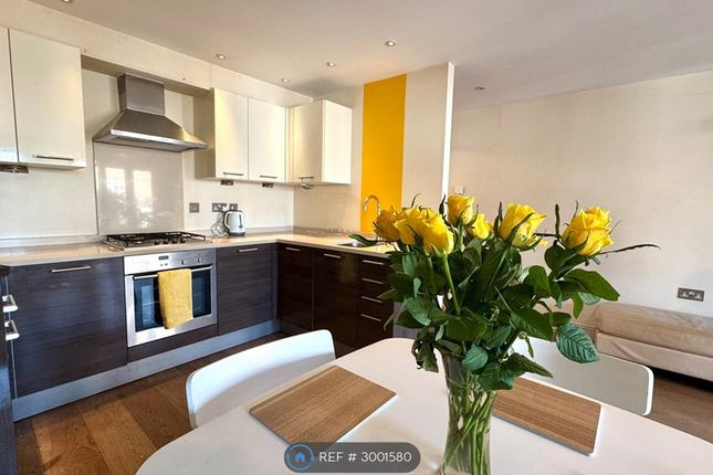 Flat, Mill Cross Court Windmill Road, Brentford photo 3
