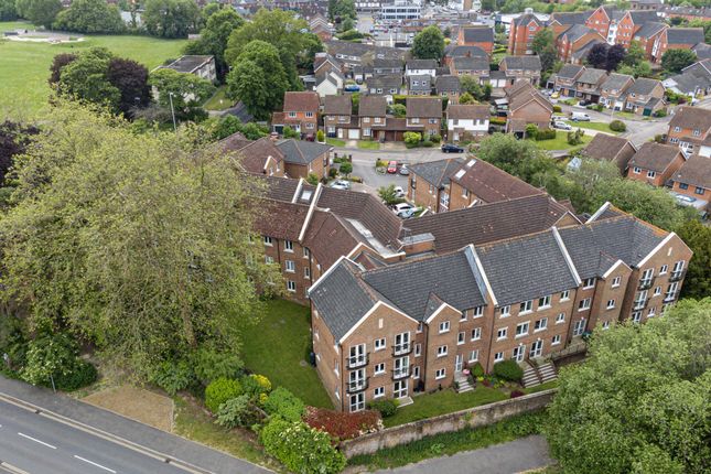Flat for sale in St. Agnes Road, Meadow Court St. Agnes Road