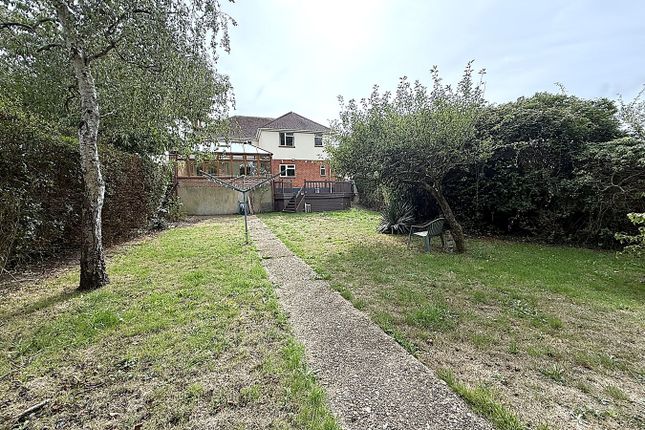 48, Stokes Avenue, Poole photo 2