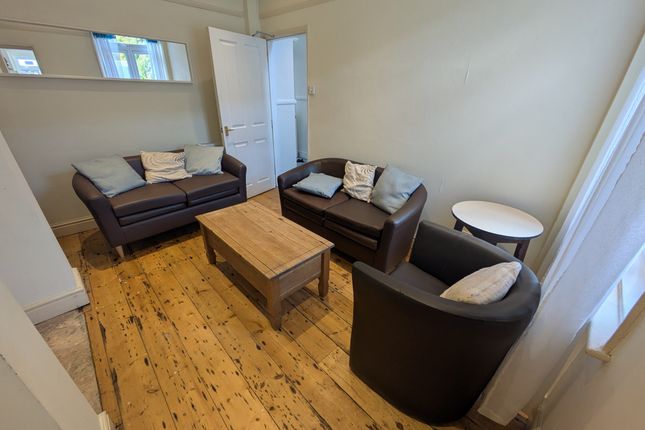 62, Victoria Street, Exeter photo 4