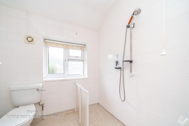 12, Lister Close, Walsall photo 4