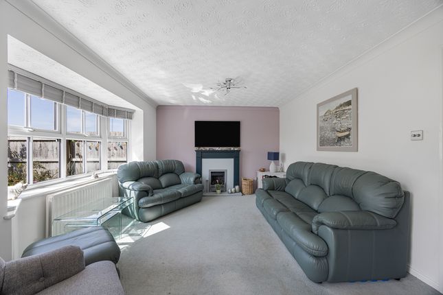21 Godiva Road, Leominster photo 3